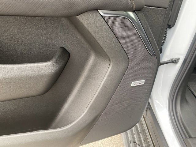 New 2026 Chevrolet Tahoe High Country AWD/4WD image 32
