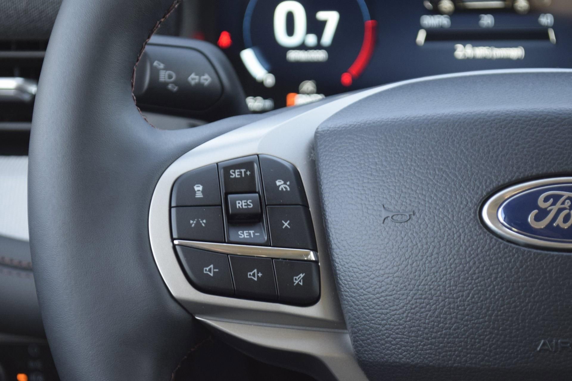 New 2026 Ford Explorer Active w/ Active Comfort Package image 9