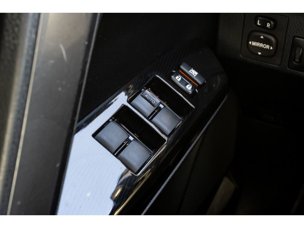 Used 2018 Toyota RAV4 SE w/ All Weather Liner Package image 31