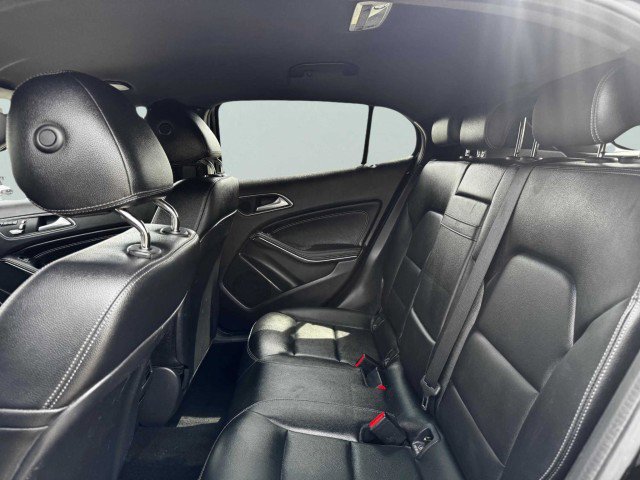 Used 2020 Mercedes-Benz GLA 250 4MATIC image 33