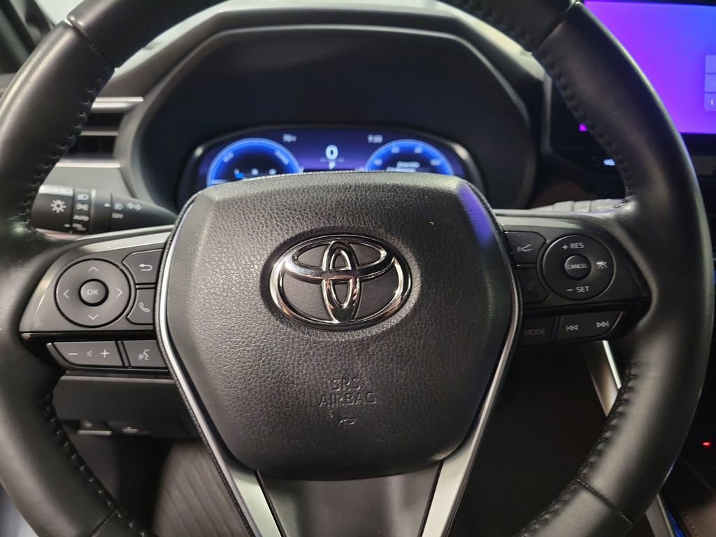 Used 2024 Toyota Venza Limited AWD/4WD image 18