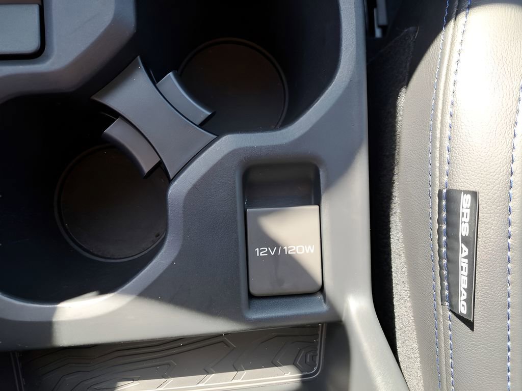 Used 2025 Subaru Forester Limited image 28