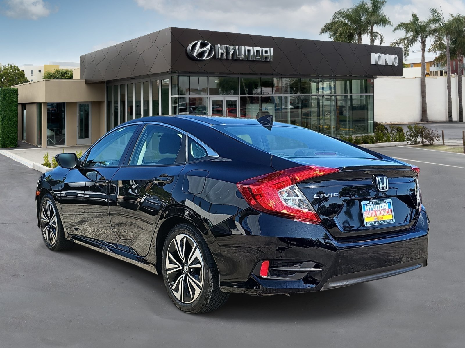 Used 2017 Honda Civic EX-T image 5