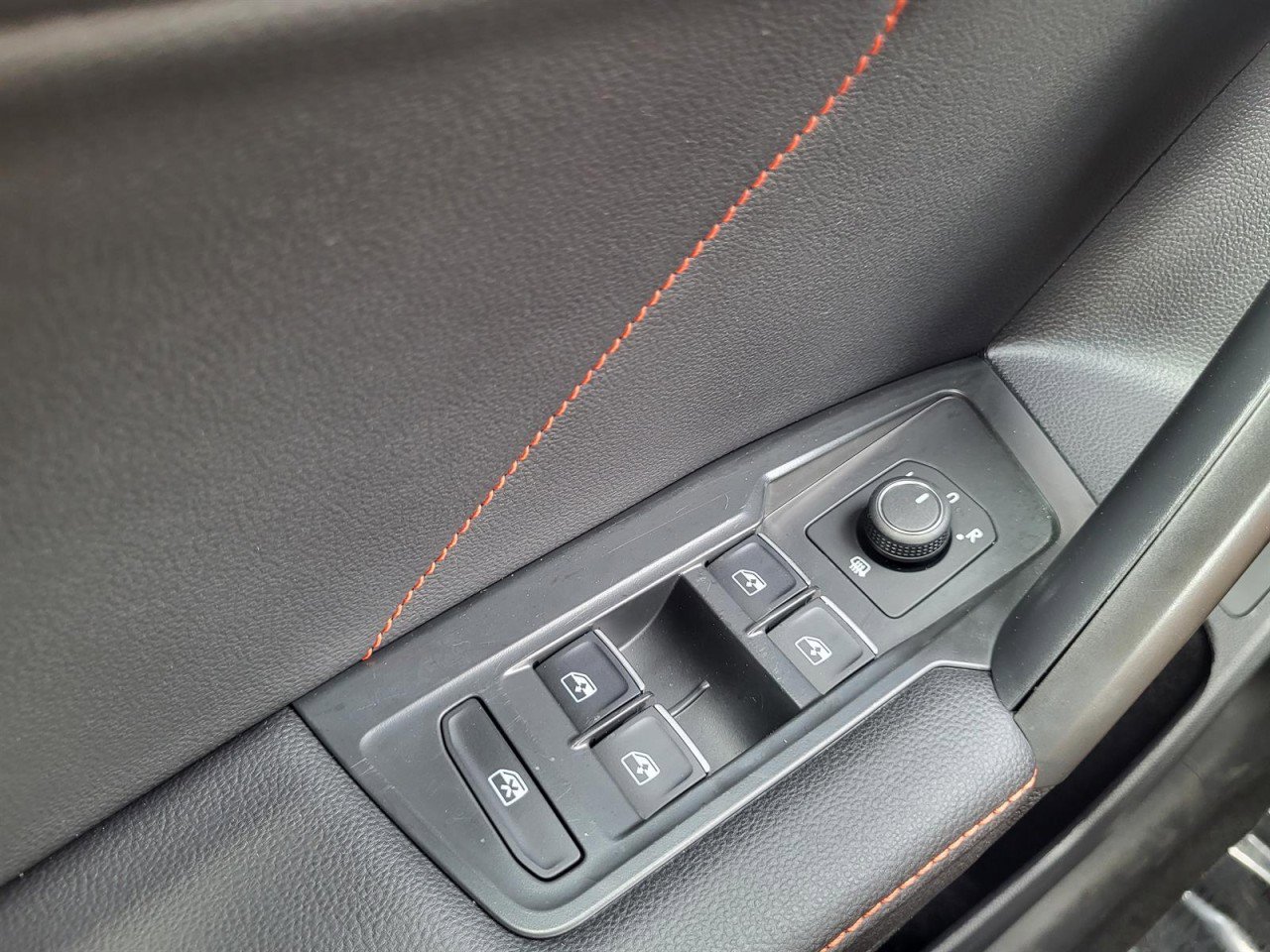 Used 2024 Volkswagen Tiguan Wolfsburg Edition image 23