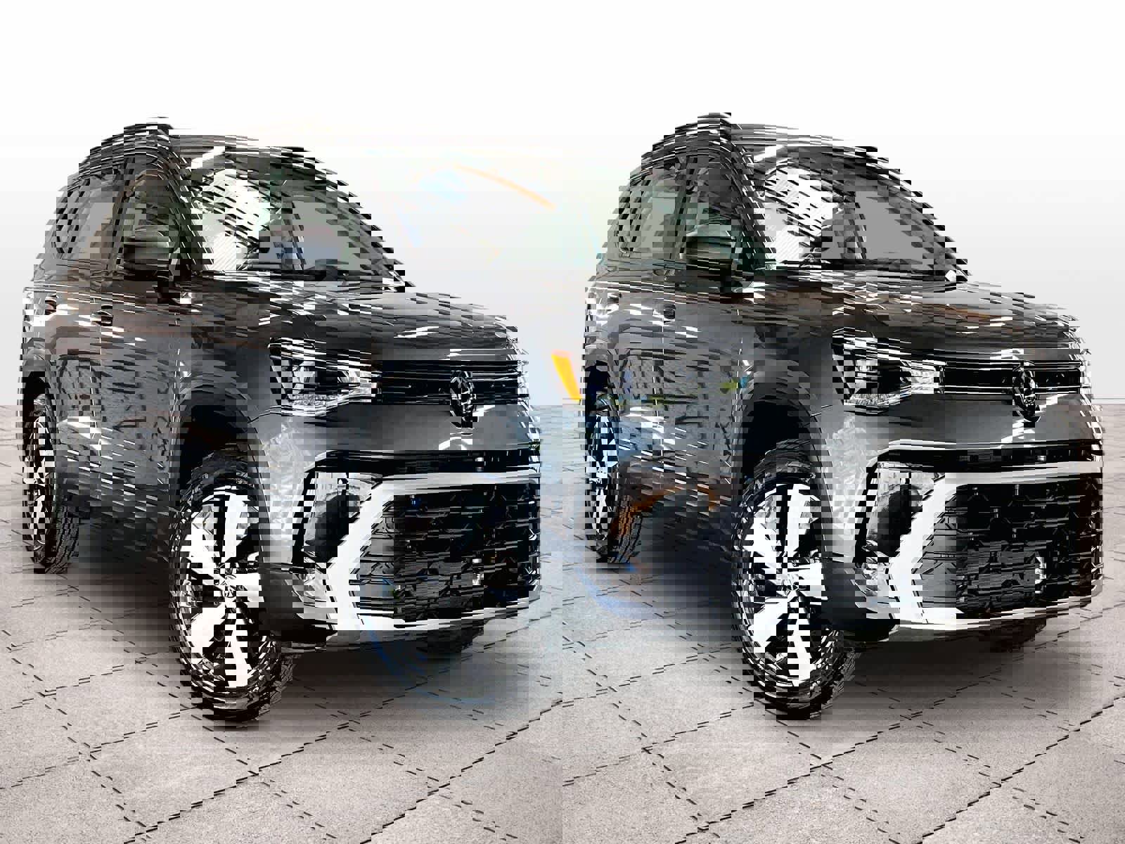 Used 2025 Volkswagen Taos S image 2