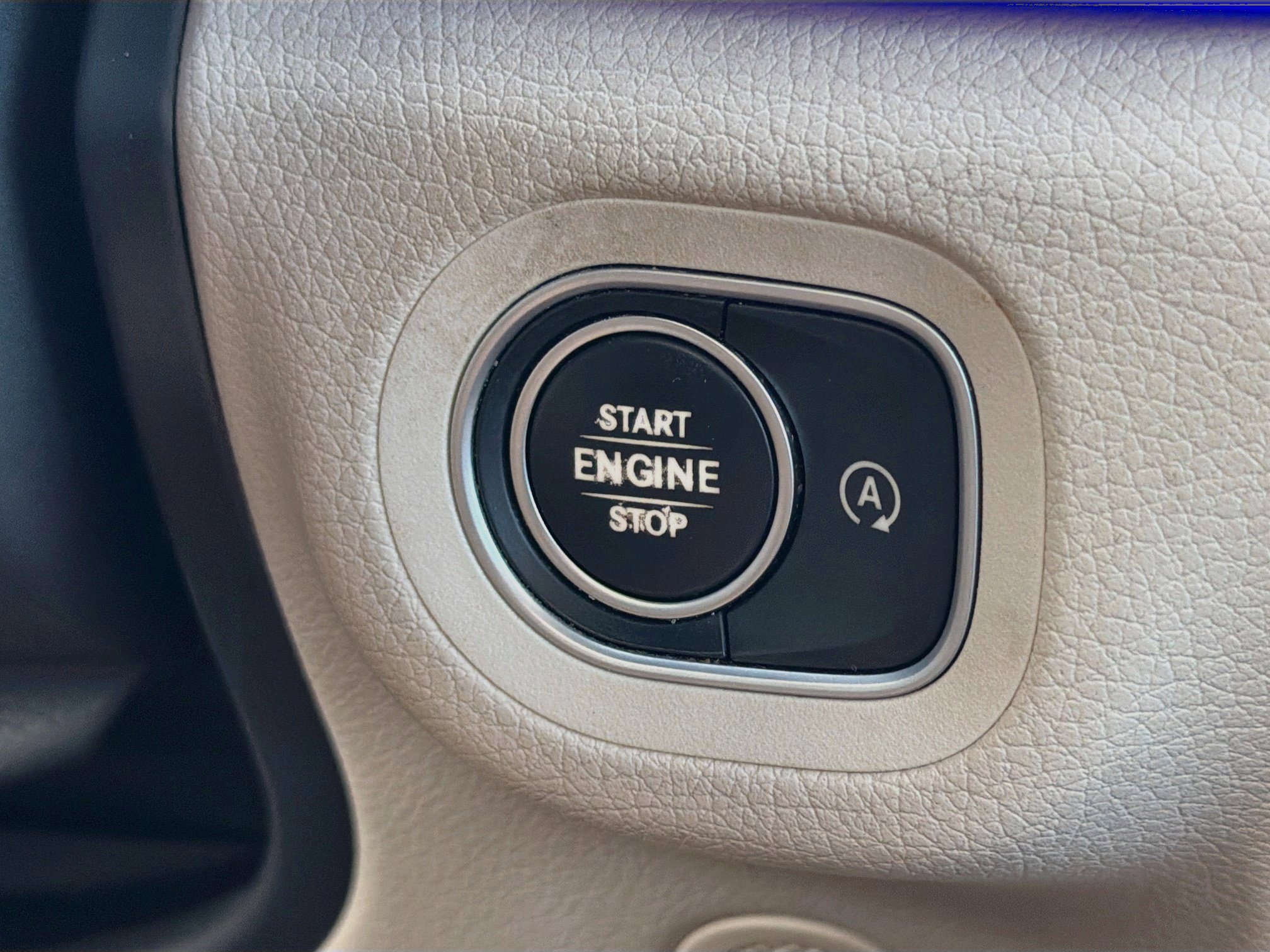Used 2020 Mercedes-Benz GLS 450 4MATIC image 36