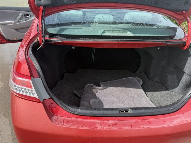 Used 2010 Toyota Camry LE FWD image 22