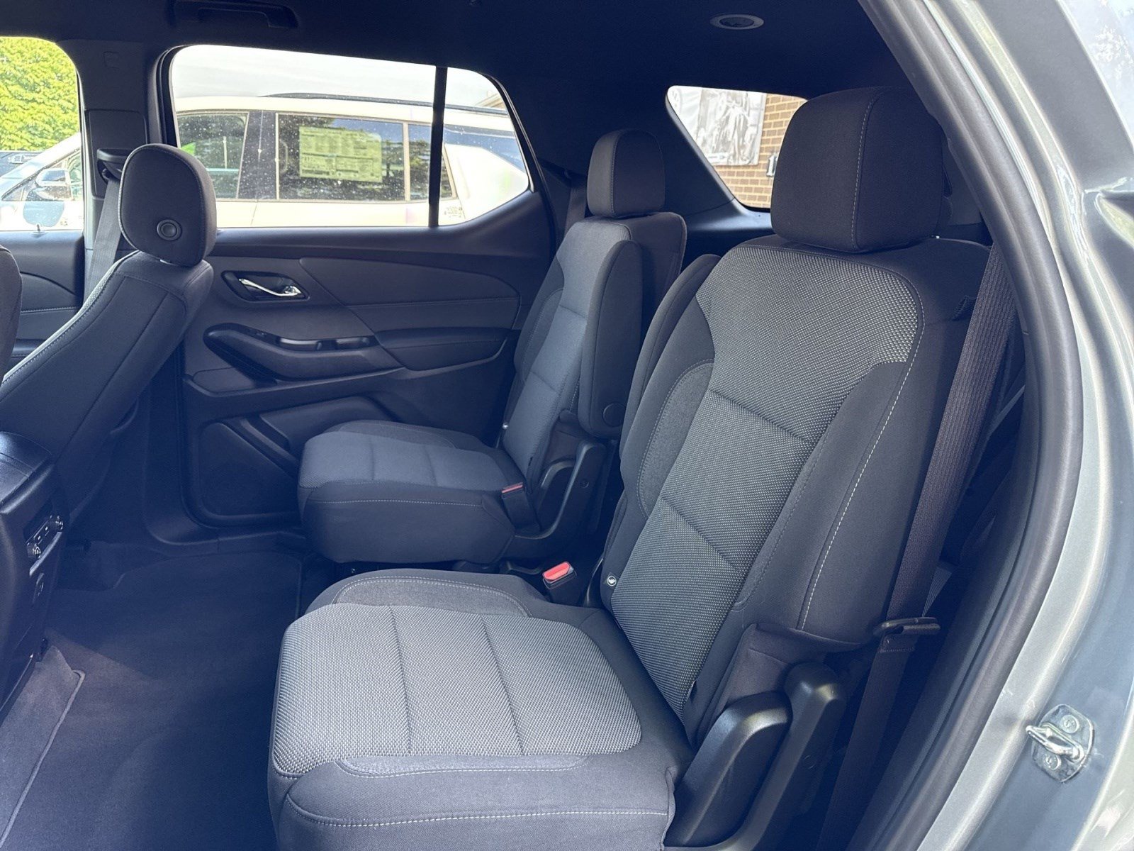 Used 2023 Chevrolet Traverse LT AWD/4WD image 23