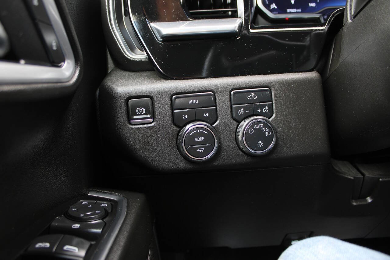Used 2025 Chevrolet Silverado 1500 LT w/ Work Truck Package AWD/4WD image 19