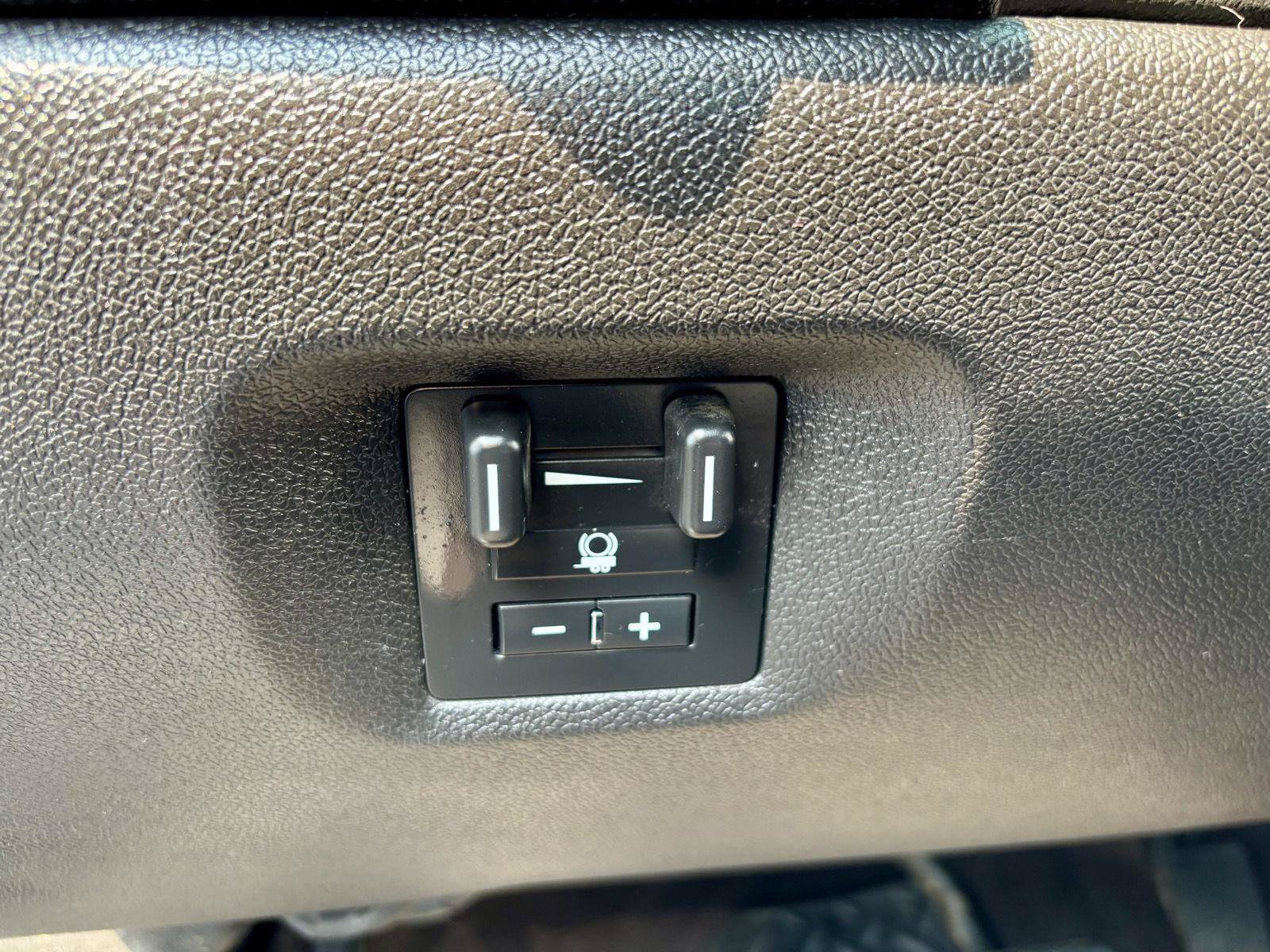 Used 2014 Chevrolet Silverado 2500 LTZ w/ LTZ Plus Package AWD/4WD image 4