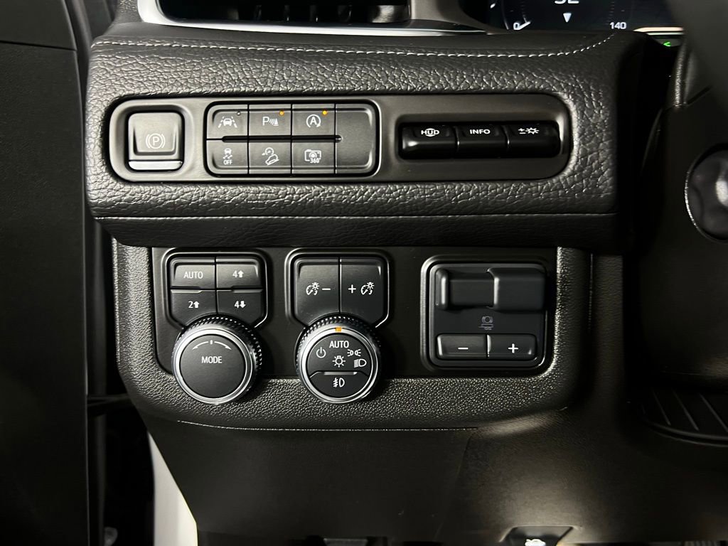 Used 2024 GMC Yukon Denali image 22