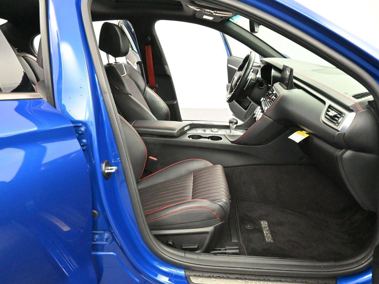 Used 2023 Genesis G70 2.0T w/ Sport Prestige Package image 30