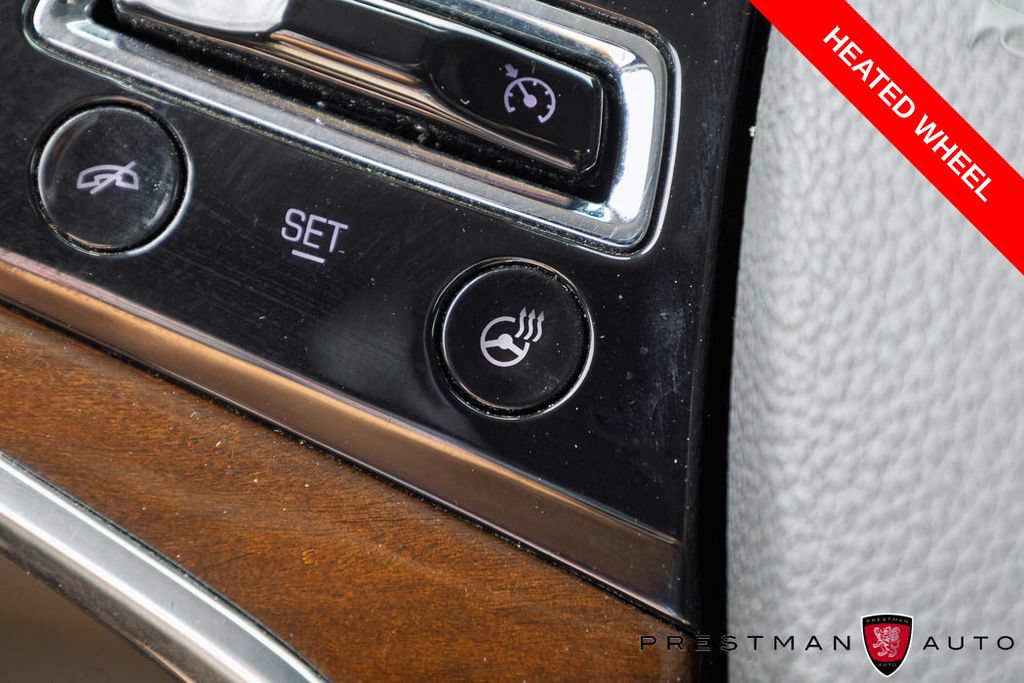 Used 2020 Cadillac Escalade Premium Luxury AWD/4WD image 15