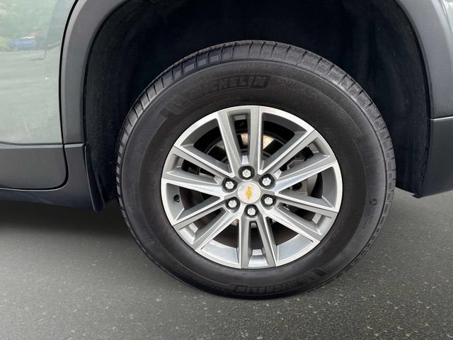 Used 2022 Chevrolet Traverse LT FWD image 10