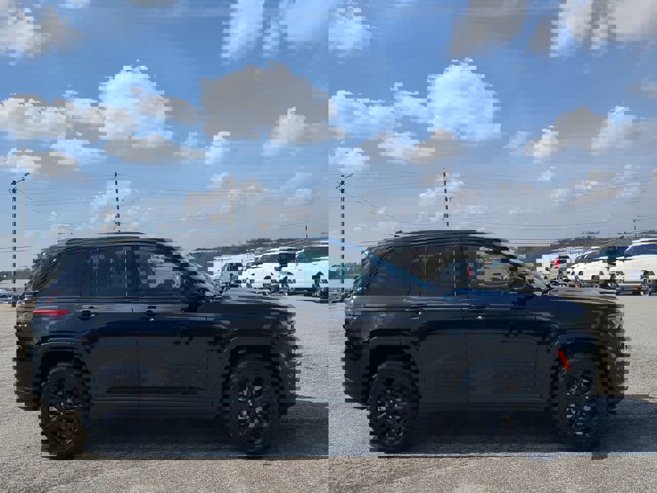 Certified 2023 Jeep Grand Cherokee Limited w/ Black Appearance Package image 2