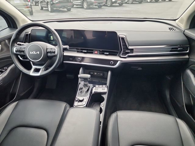 Used 2025 Kia Sportage EX w/ Premium Package image 17