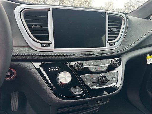 New 2026 Chrysler Pacifica Select w/ S Appearance Package image 22