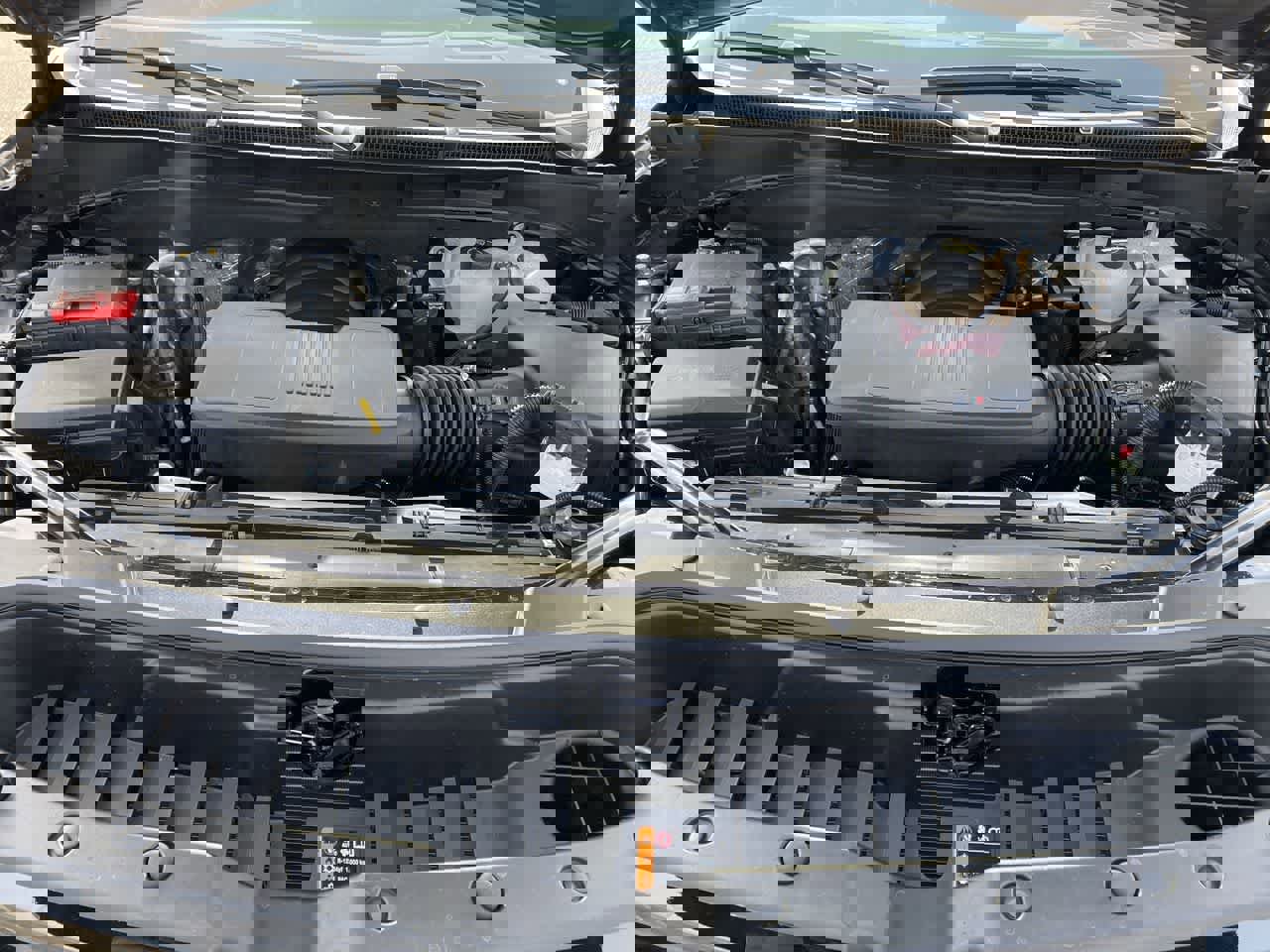 Used 2024 Cadillac Escalade ESV Premium Luxury image 40