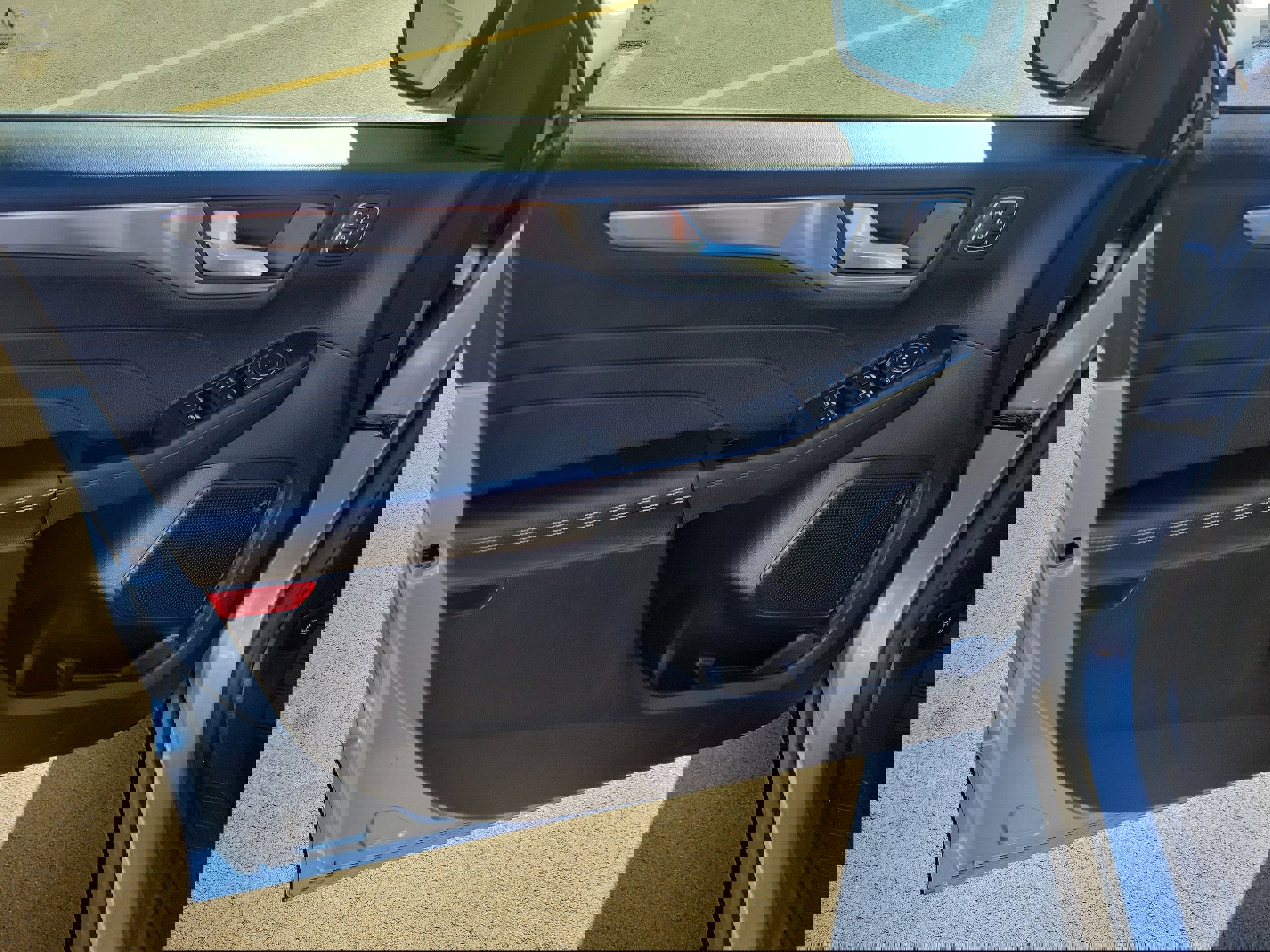 Certified 2022 Ford Escape Titanium image 16