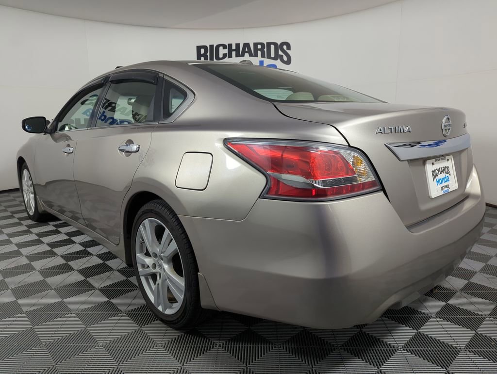 Used 2014 Nissan Altima 3.5 SL w/ Technology Package image 2
