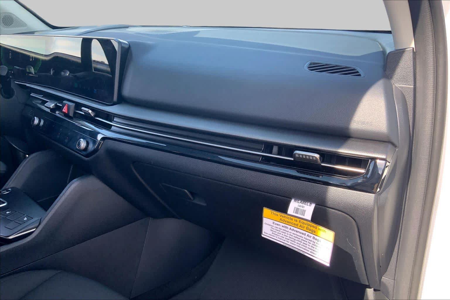 Certified 2026 Kia Sportage LX w/ LX Convenience Package FWD image 19