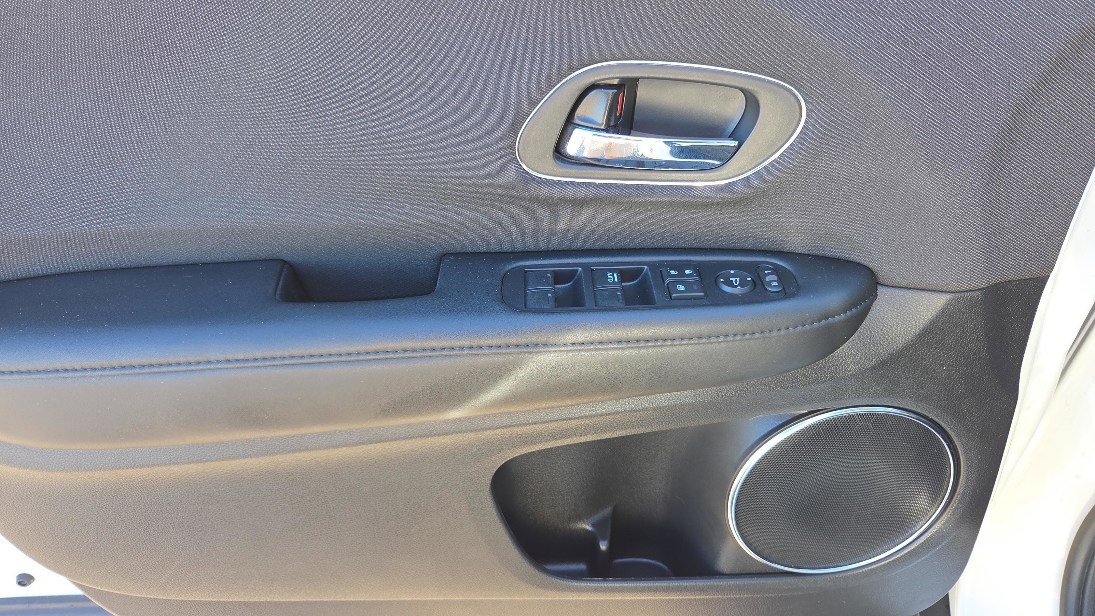 Used 2021 Honda HR-V EX image 30