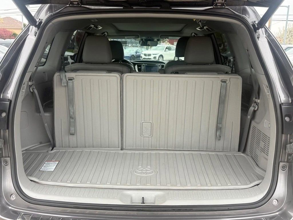 Used 2019 Toyota Highlander Limited Platinum AWD/4WD image 6