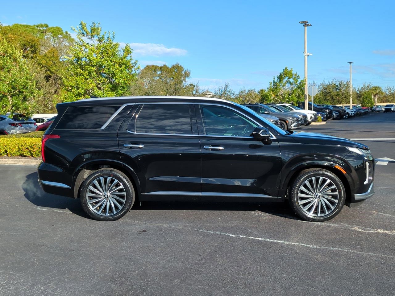 Certified 2023 Hyundai Palisade Calligraphy image 4