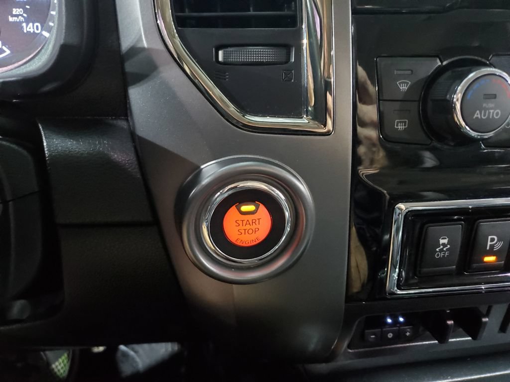Used 2017 Nissan Titan Platinum Reserve RWD image 34