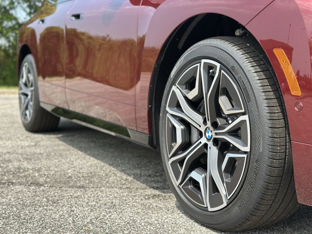 New 2026 BMW iX xDrive60 image 7