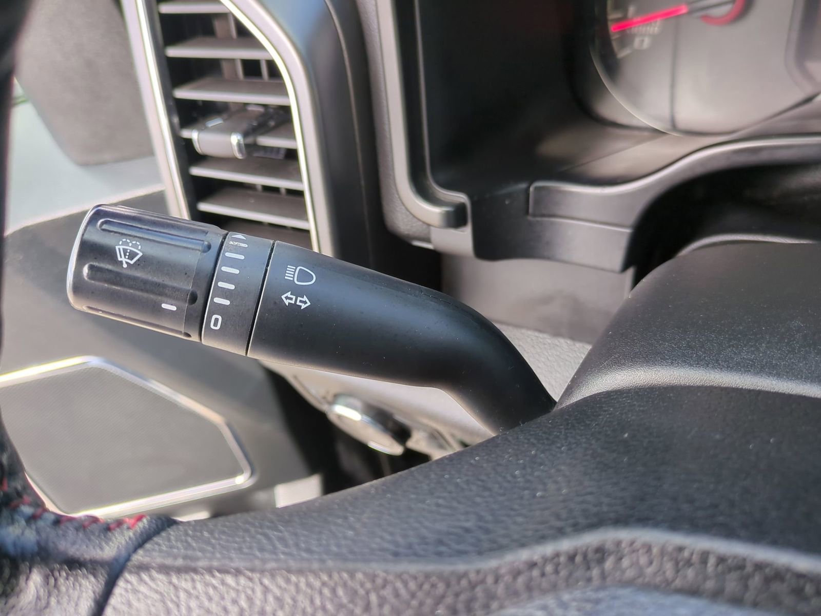 Used 2019 Ford F150 Lariat AWD/4WD image 32