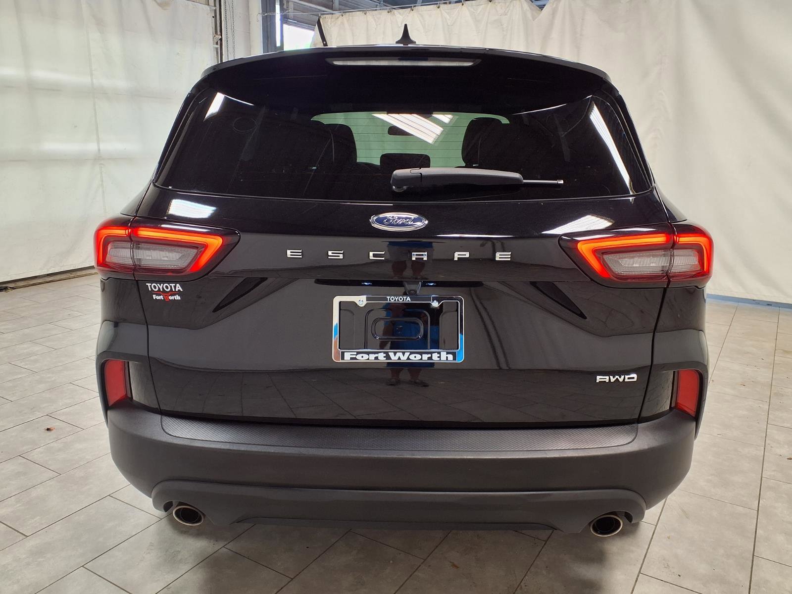 Used 2025 Ford Escape ST-Line AWD/4WD image 8