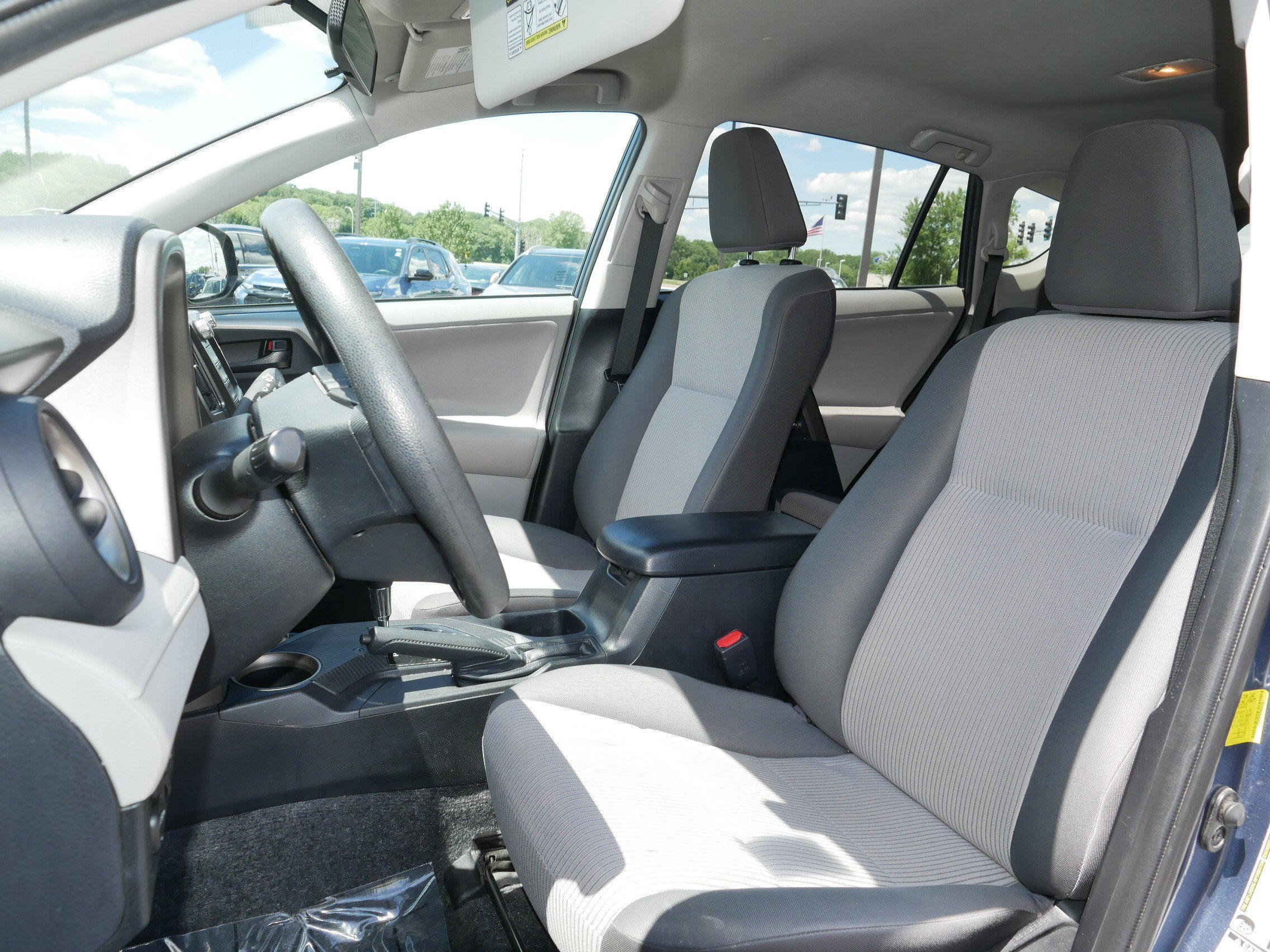 Used 2013 Toyota RAV4 LE AWD/4WD image 14