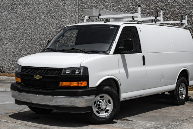 Used 2022 Chevrolet Express 2500 w/ Driver Convenience Package RWD image 5