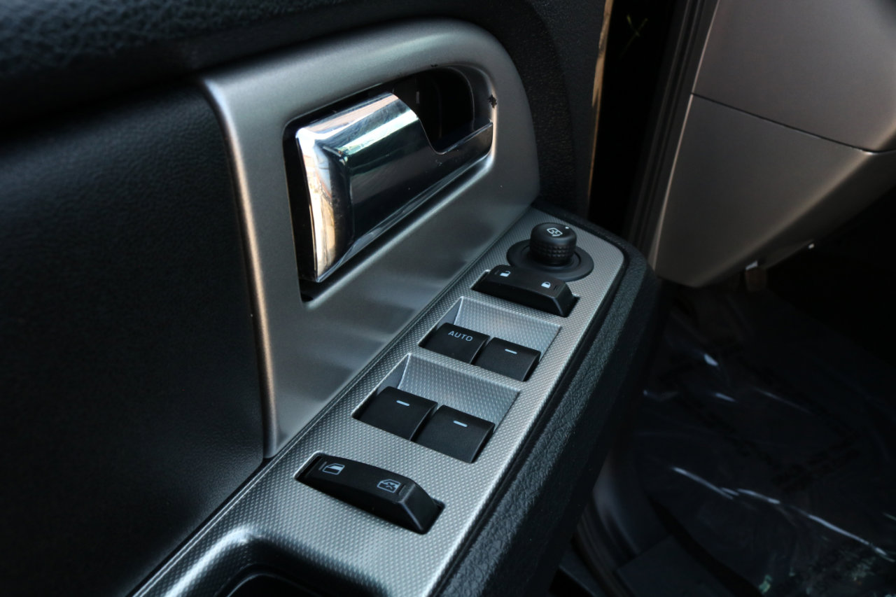 Used 2017 Ford Expedition XLT w/ Equipment Group 202A image 19