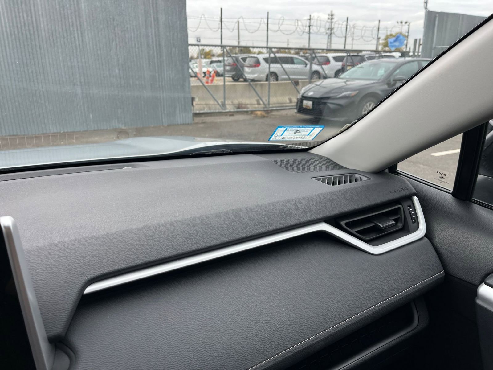 Used 2025 Toyota RAV4 LE image 34