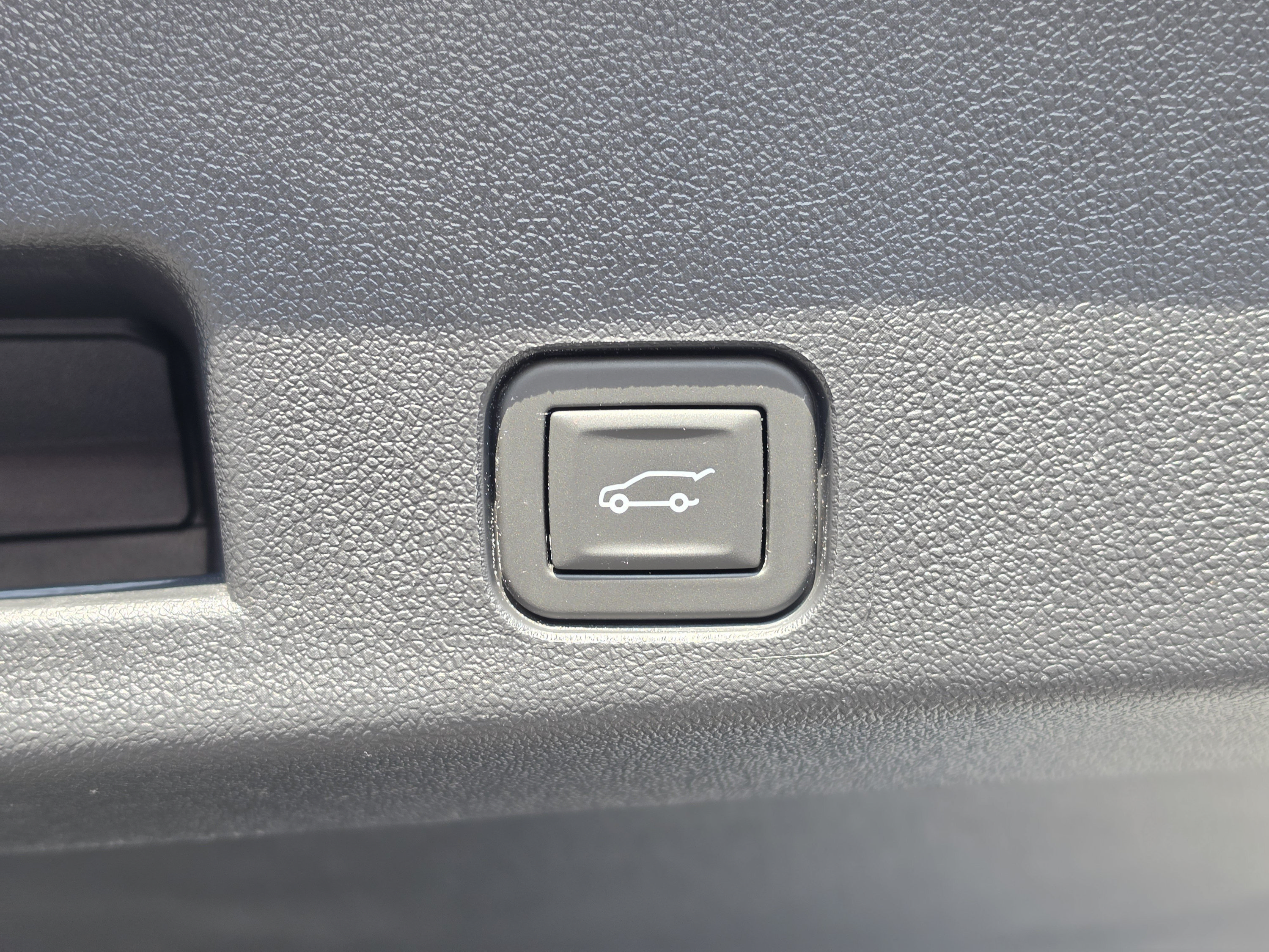 Used 2025 Buick Enclave Preferred FWD image 16