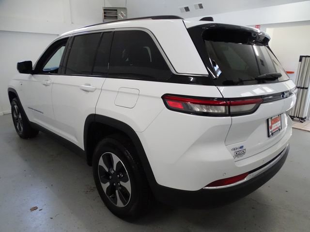 Certified 2023 Jeep Grand Cherokee 4WD 4xe w/ Luxury Tech Group II image 19