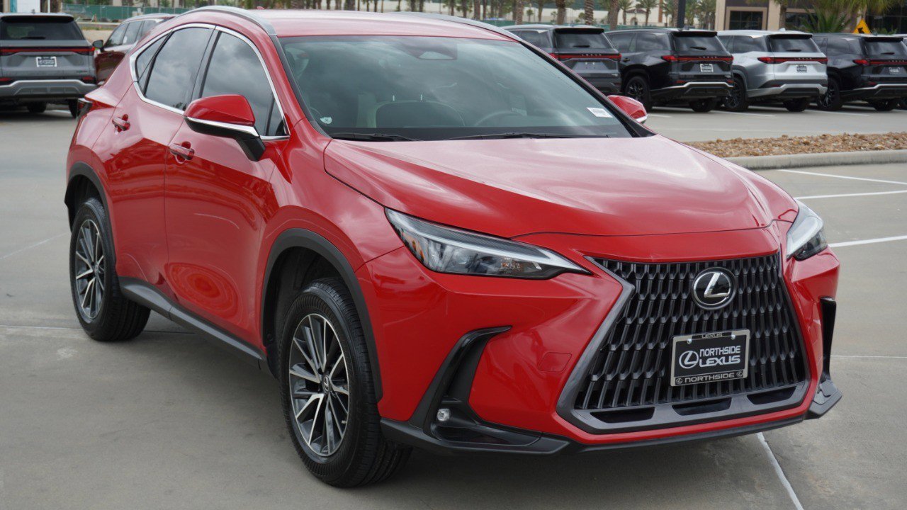 Certified 2023 Lexus NX 250 FWD w/ Towing Package (2000 Lbs) image 3