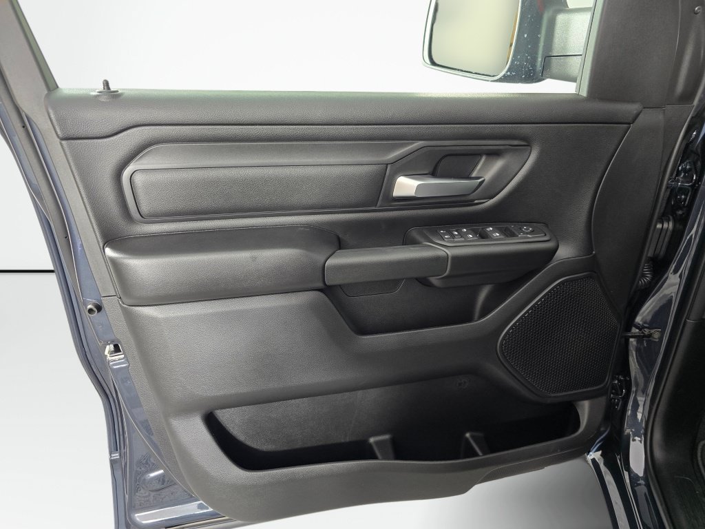 New 2026 RAM 1500 Express AWD/4WD image 18
