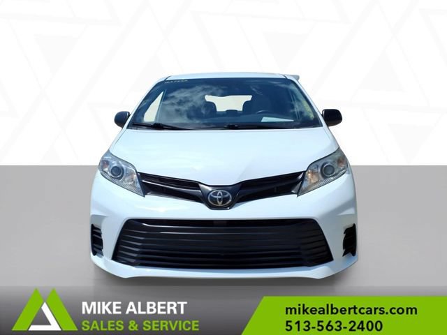 Used 2020 Toyota Sienna L FWD image 2