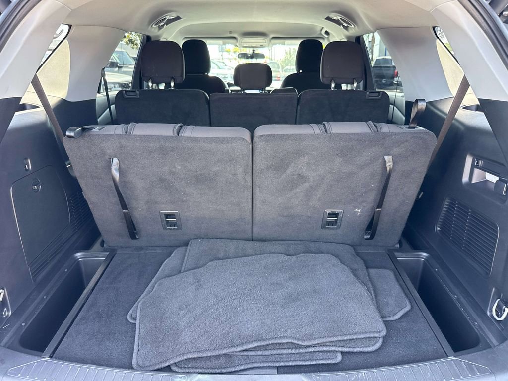 Certified 2023 Ford Explorer XLT RWD image 8
