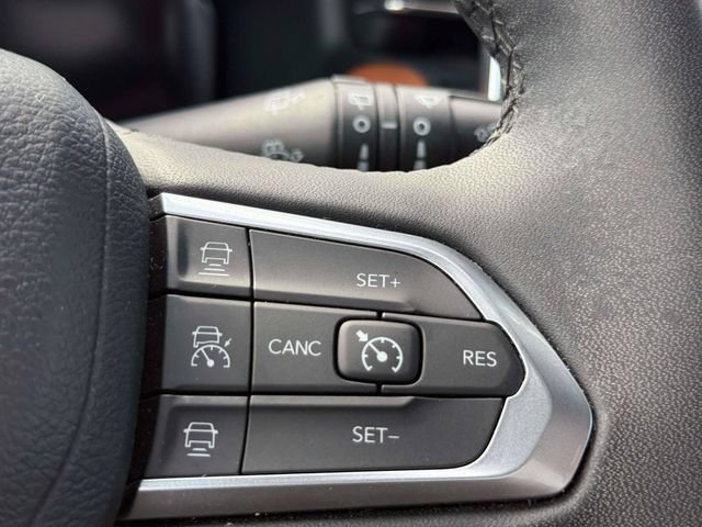 Used 2023 Jeep Compass Limited w/ Elite Group AWD/4WD image 24