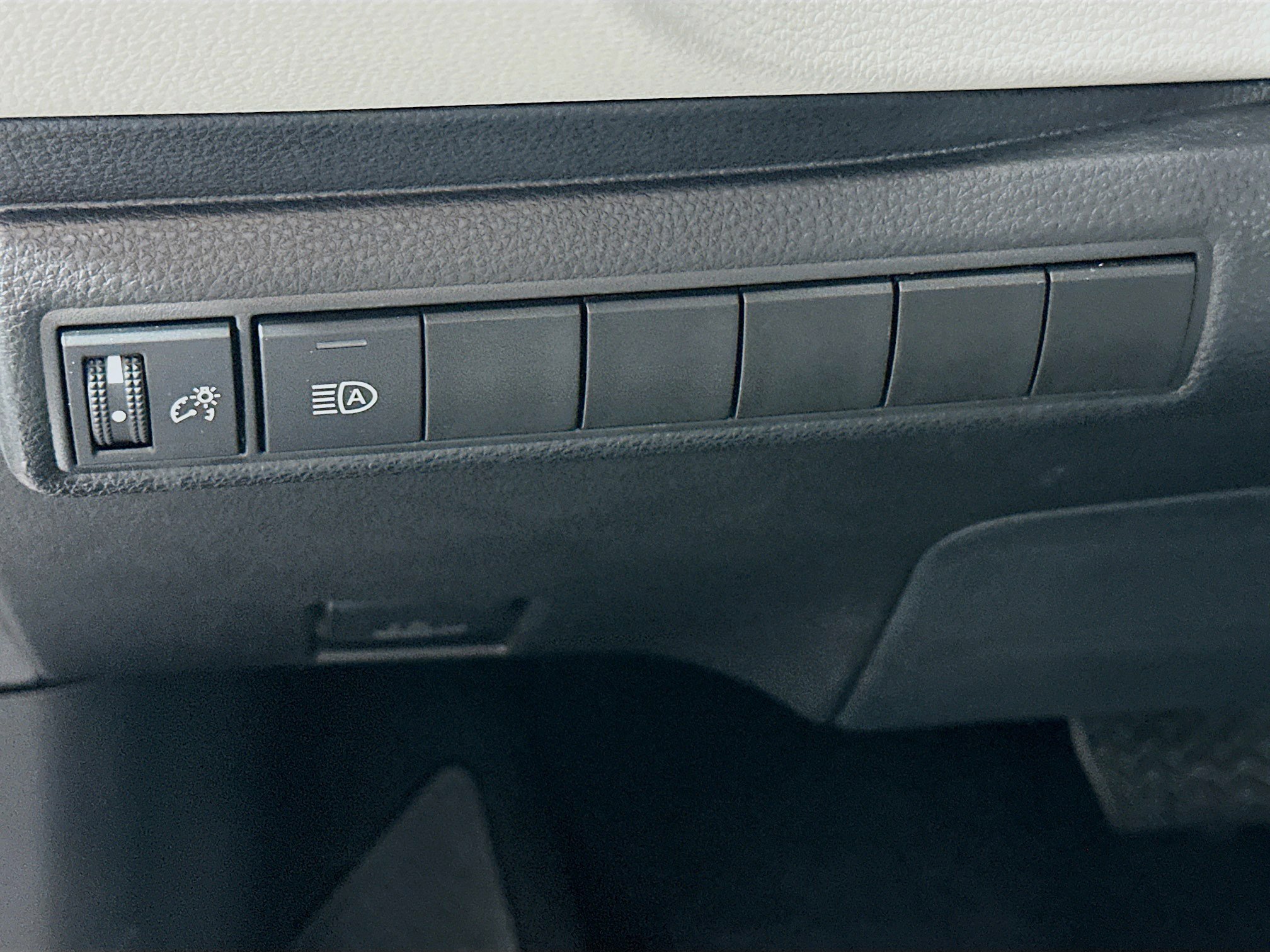 Used 2026 Toyota Corolla LE image 17