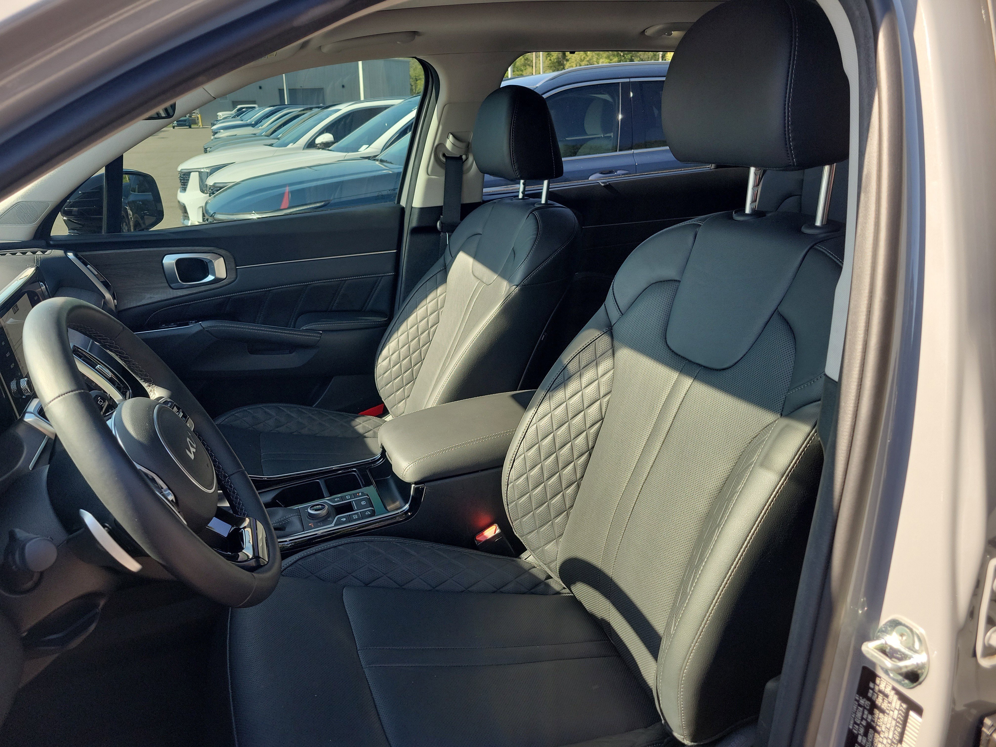 Certified 2023 Kia Sorento SX Prestige AWD/4WD image 23