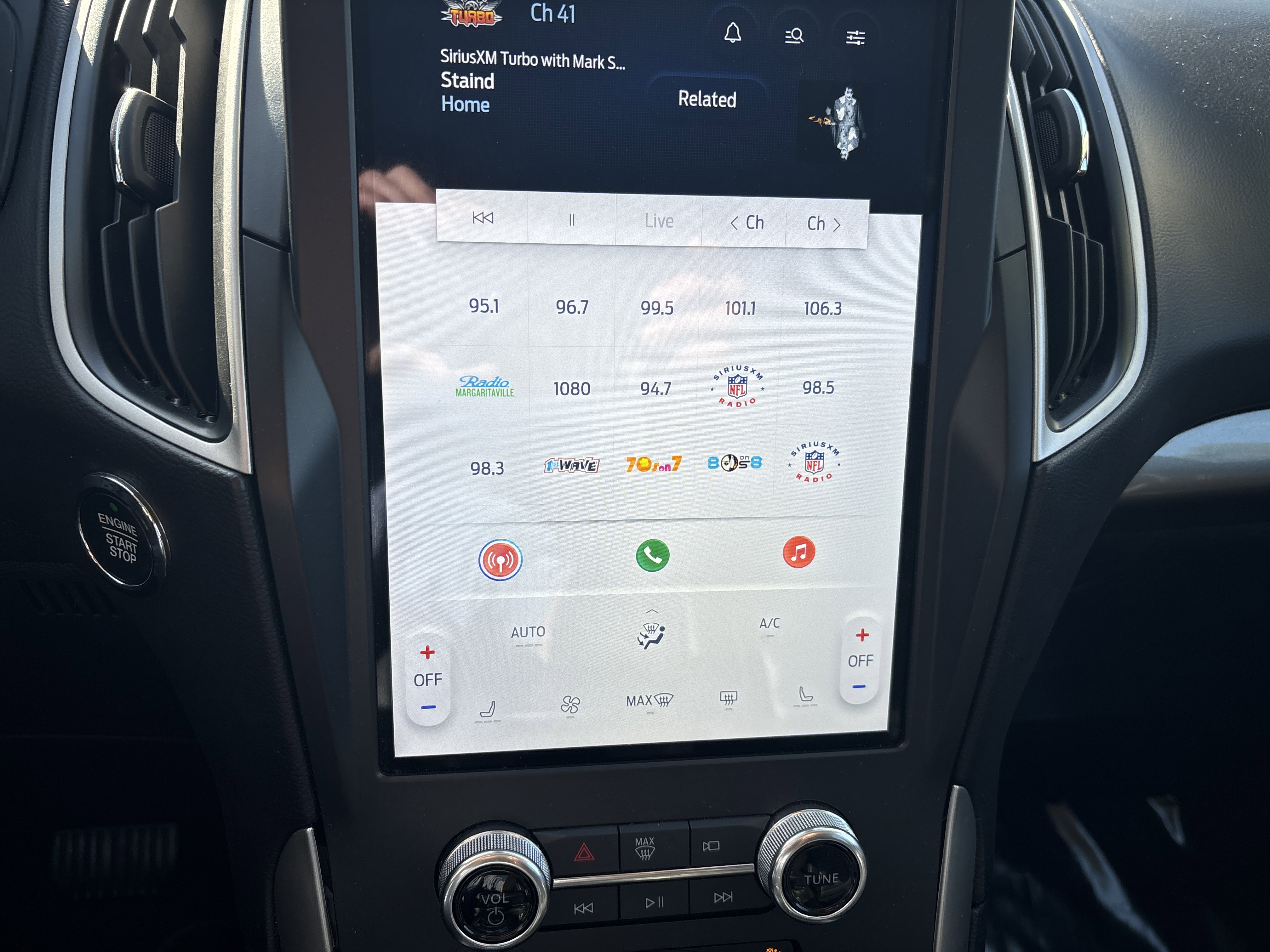 Used 2024 Ford Edge SEL image 26