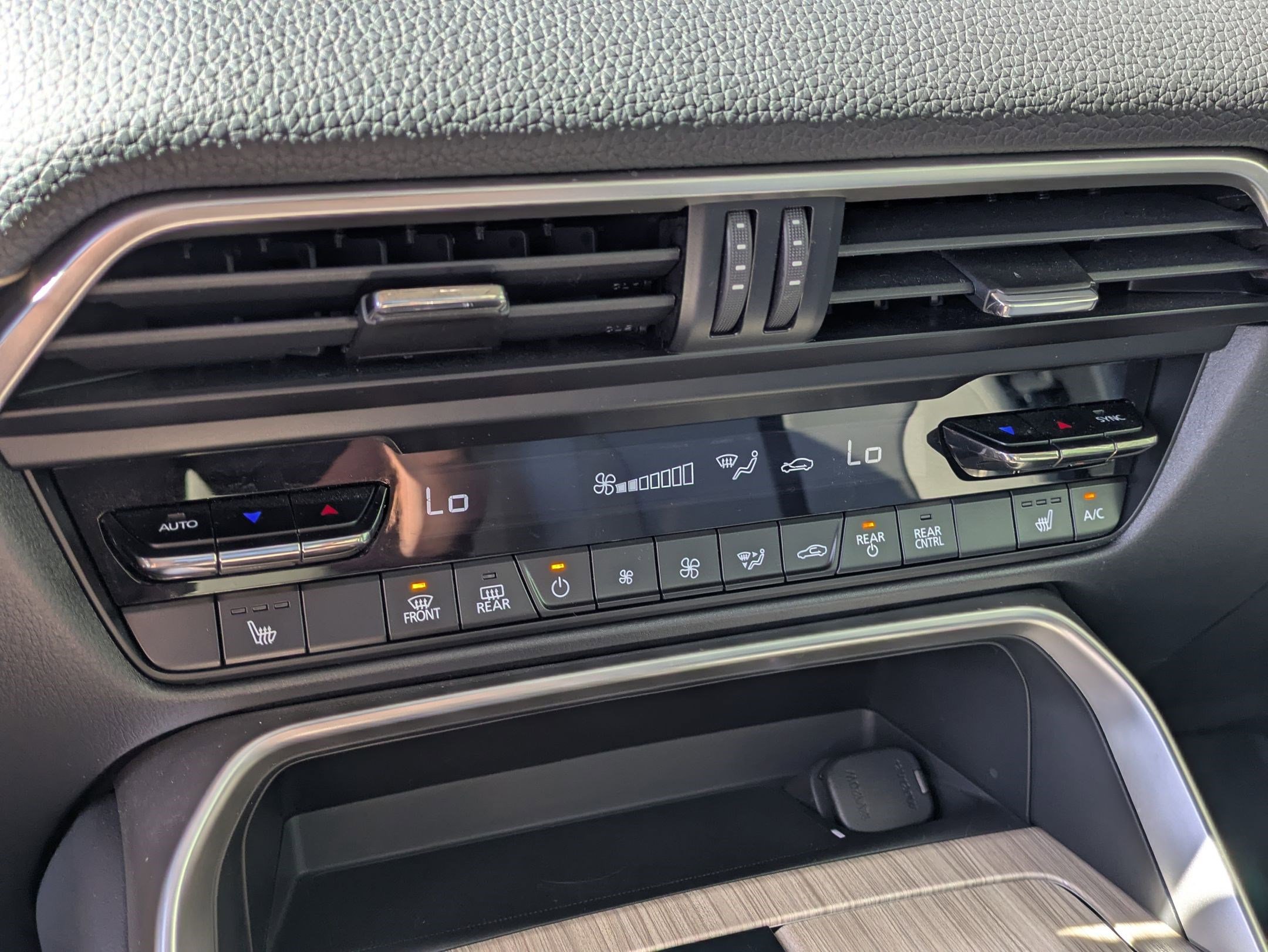 Used 2025 MAZDA CX-70 Plug-In Hybrid w/ Premium Pkg AWD/4WD image 22