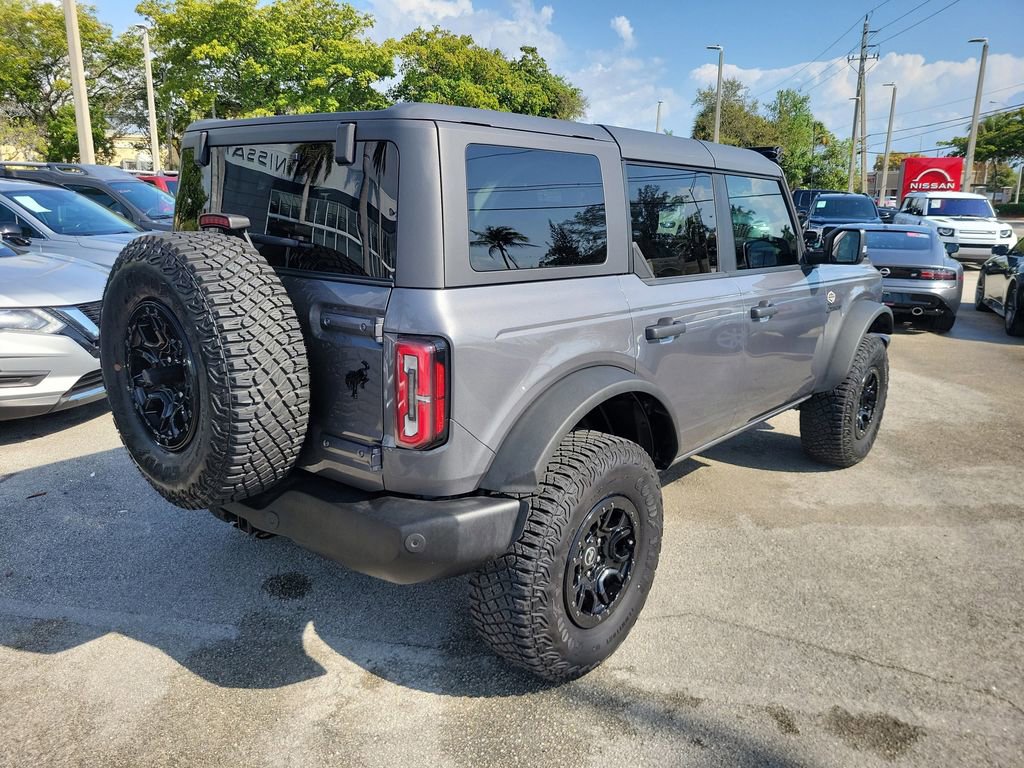 Used 2023 Ford Bronco Wildtrak image 9