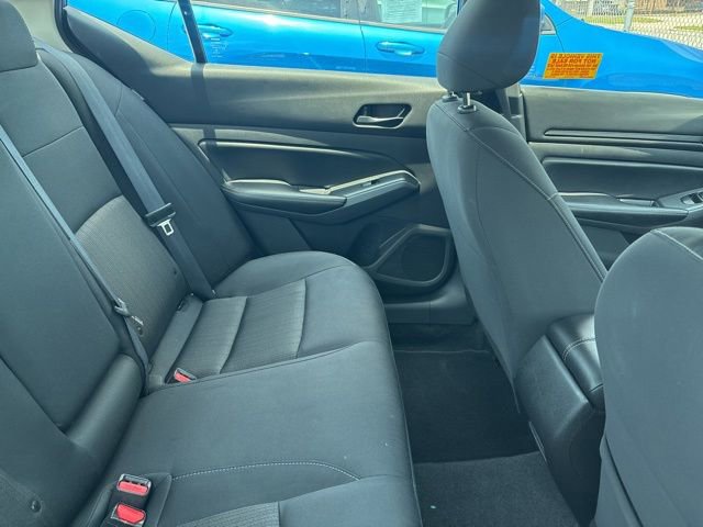 Used 2024 Nissan Altima 2.5 SV FWD image 15