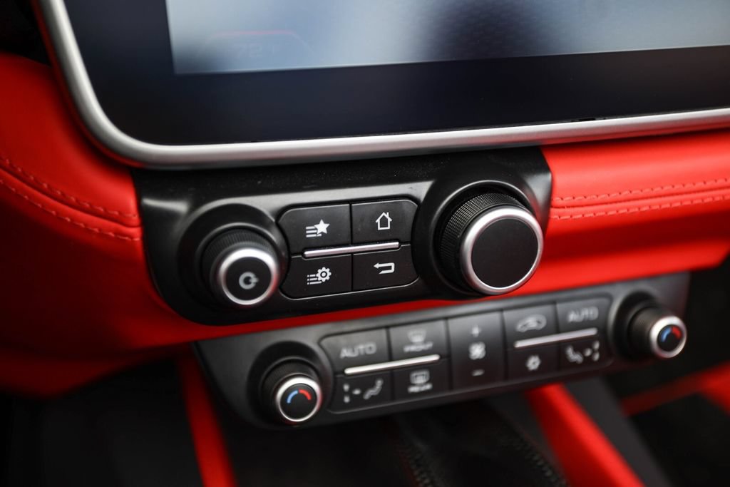 Certified 2019 Ferrari Portofino RWD image 36